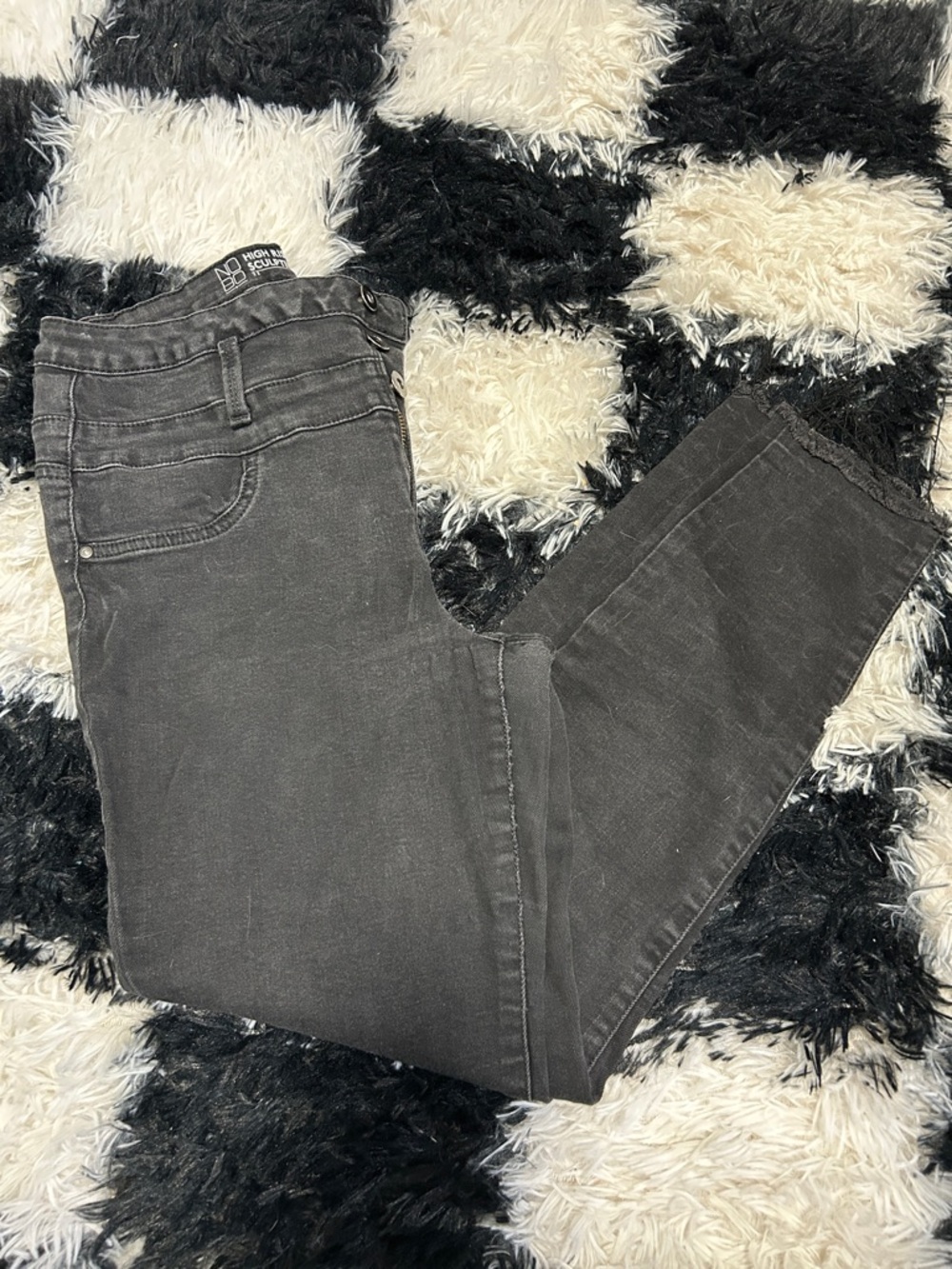 No Boundaries Women's Skinny Pants in Washed Black